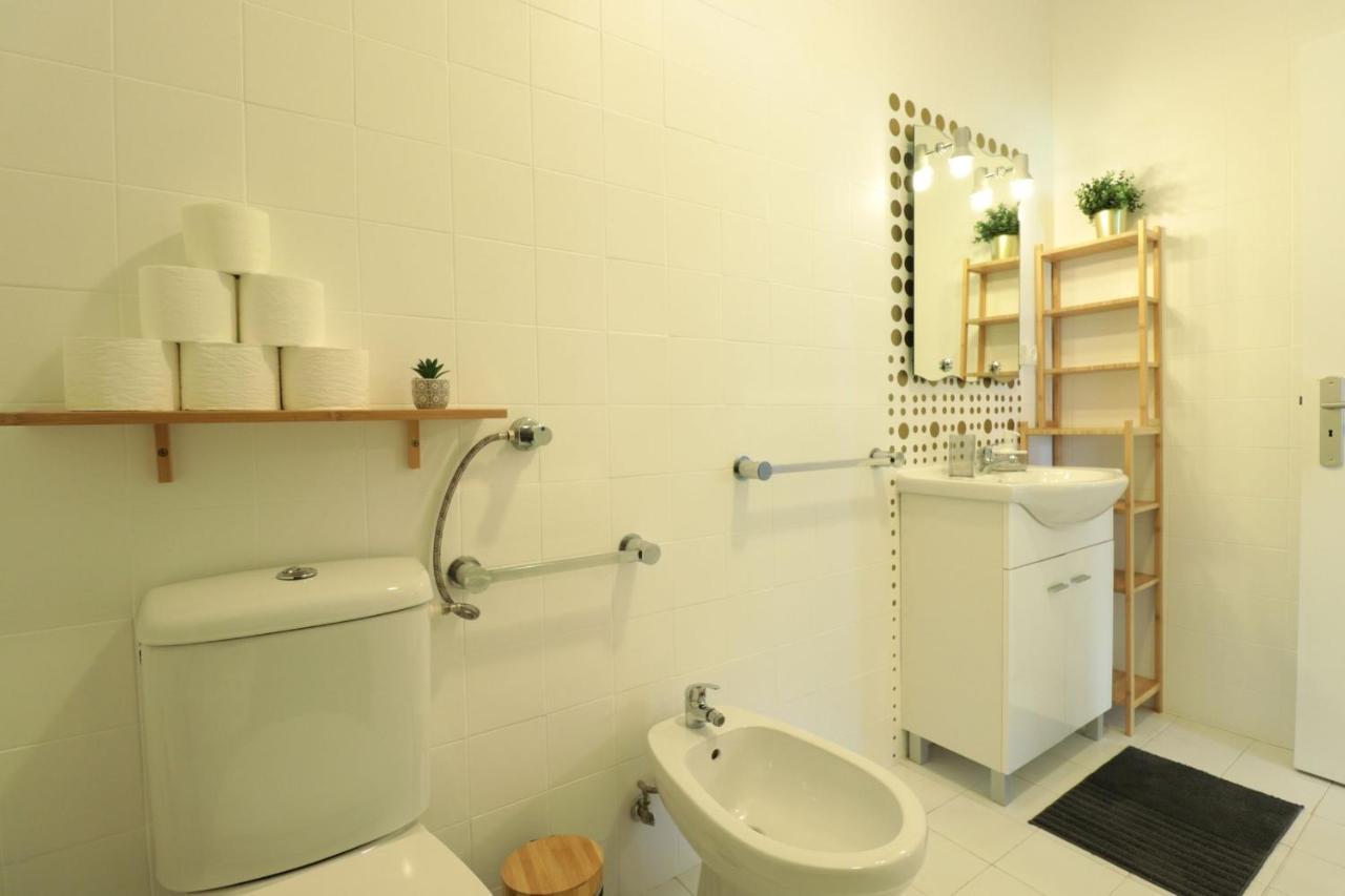 Lovelystay - Cozy 1Br Flat In Alvor With Ac And Balcony Exterior foto
